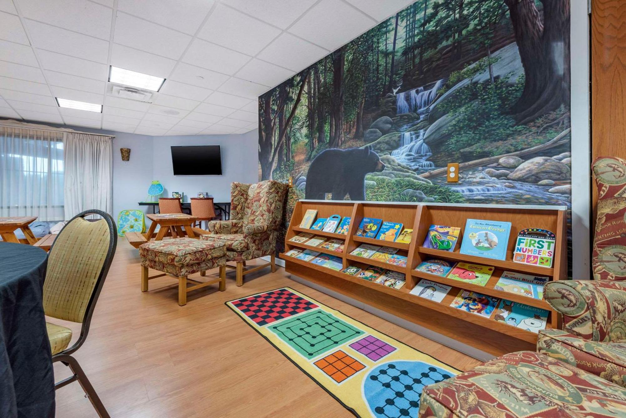 Three Bears Resort Waterpark Near Tomah Ascend Collection Warrens Kültér fotó