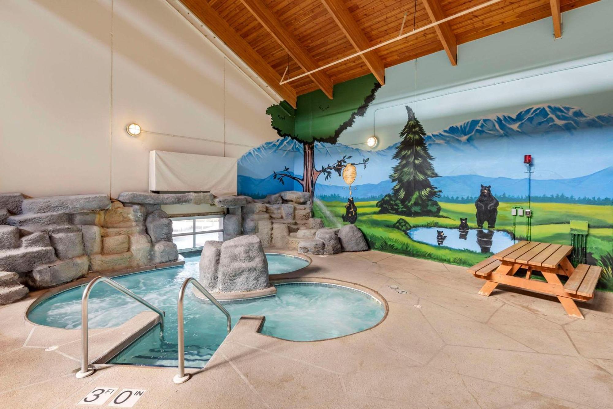 Three Bears Resort Waterpark Near Tomah Ascend Collection Warrens Kültér fotó