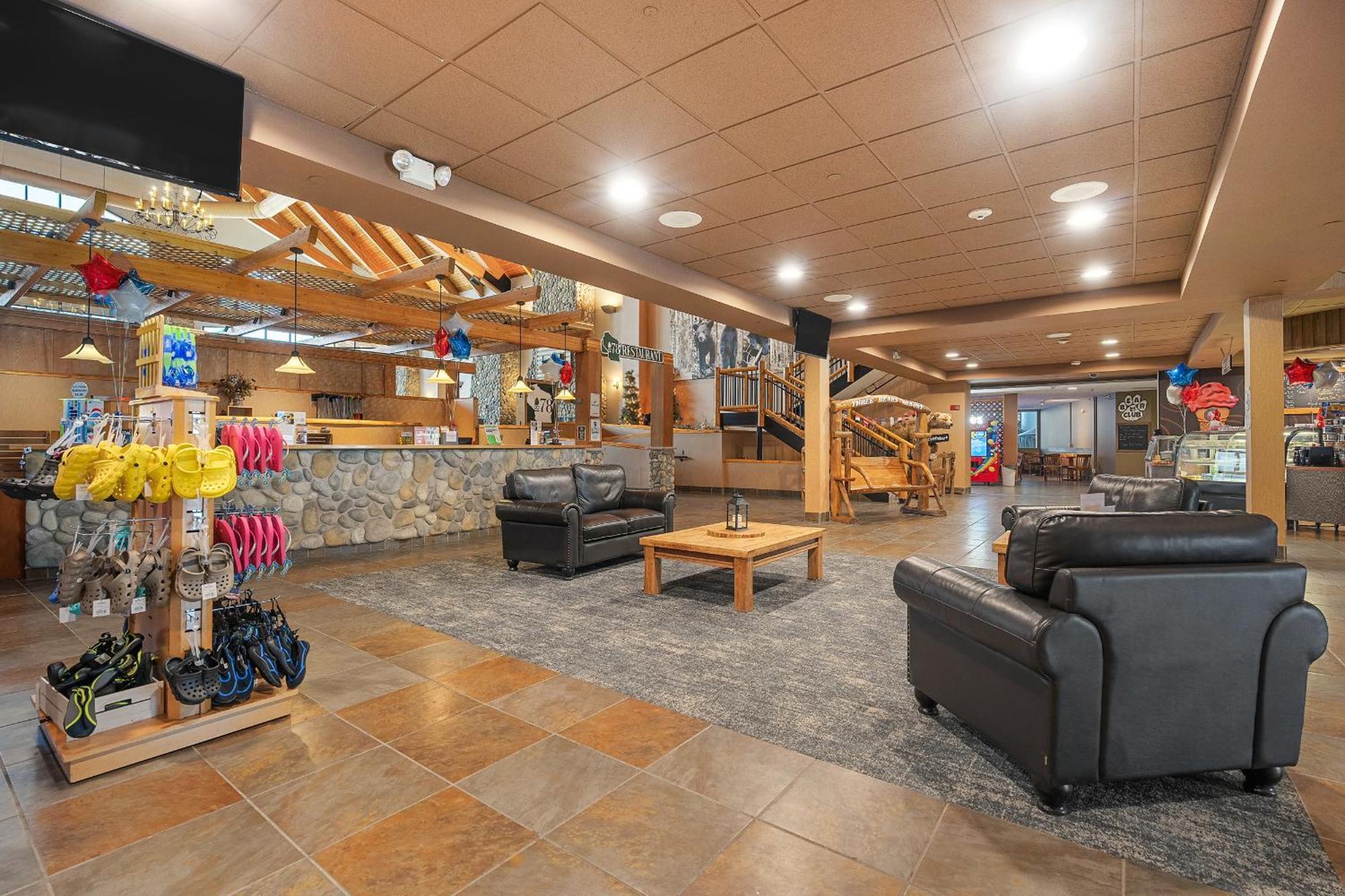 Three Bears Resort Waterpark Near Tomah Ascend Collection Warrens Kültér fotó